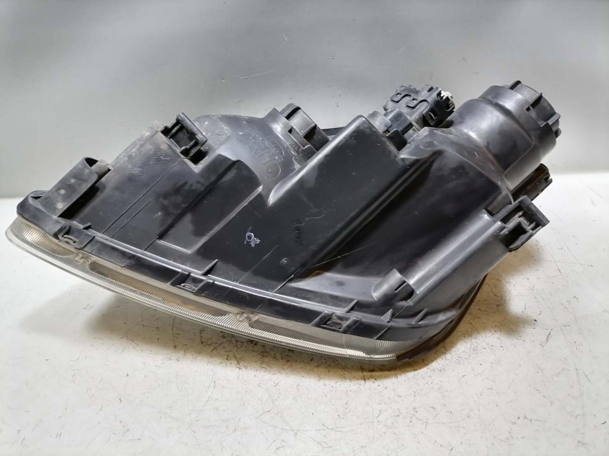 Kia Carens 3 original Scheinwerfer vorn rechts Halogen Bj.2007